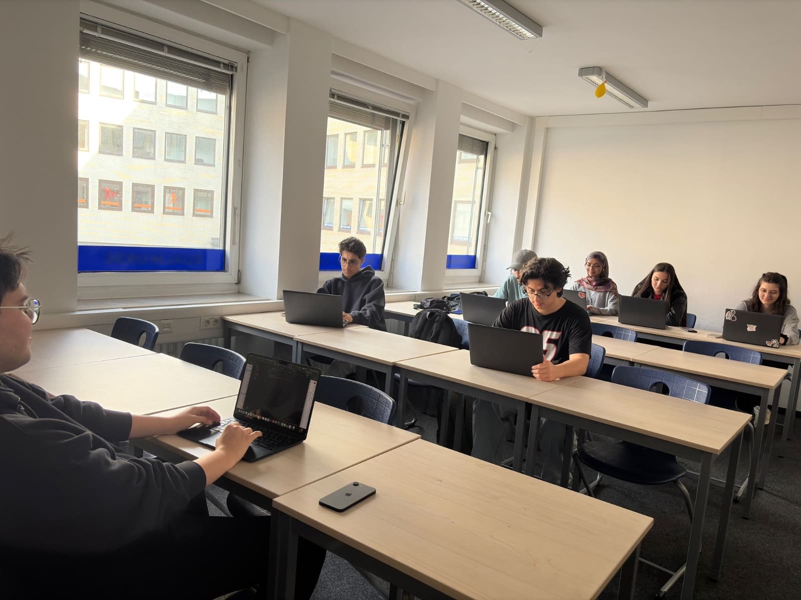Computerkurs für geflüchtete Kinder und Jugendliche